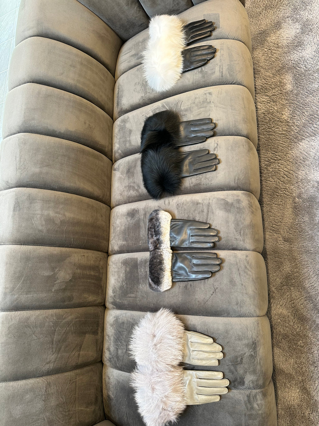 Leather Gloves with fur