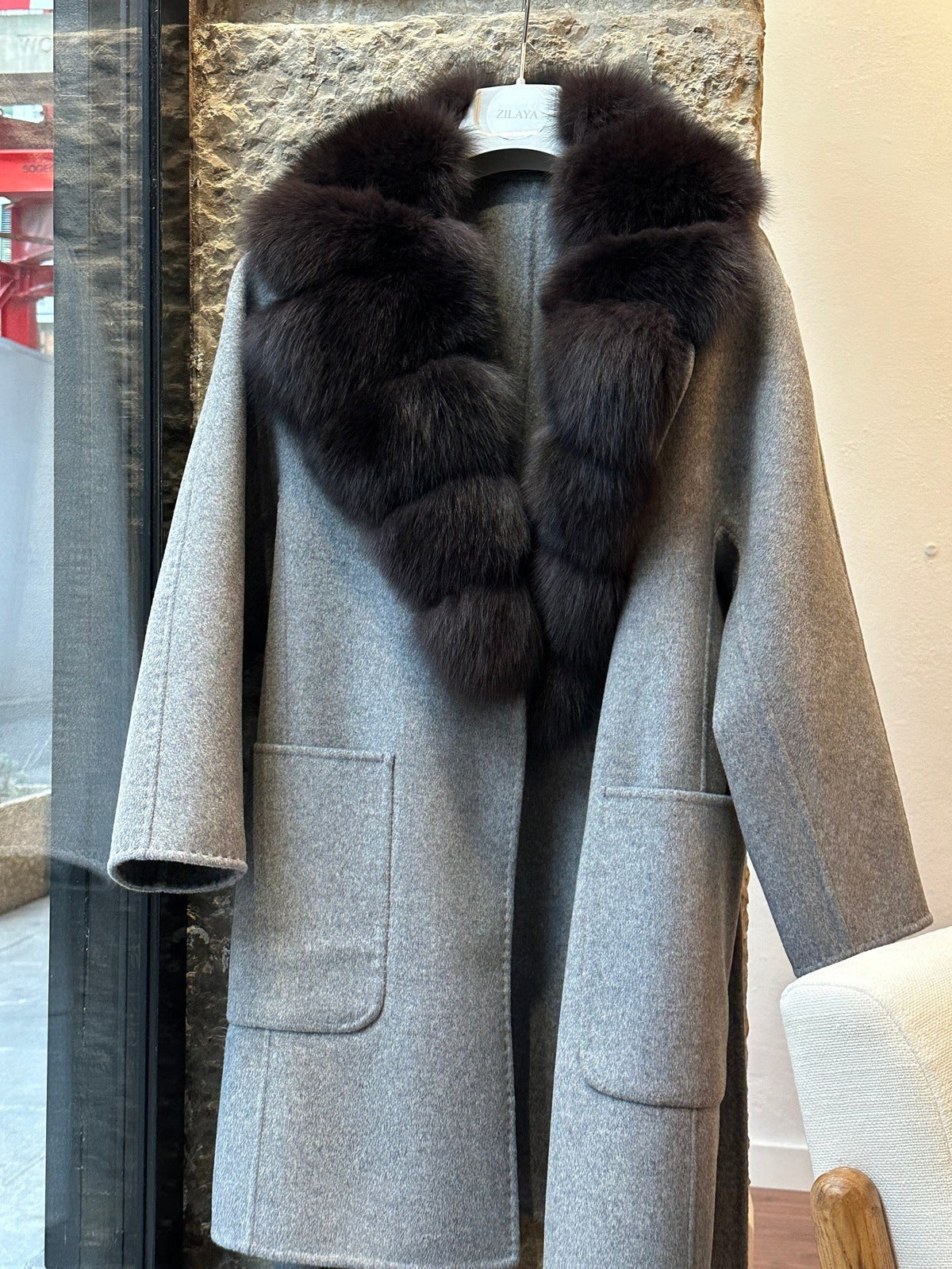 The London Mantel Beige